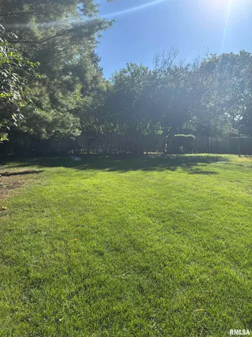 $149,900 | 735 West Douglas Avenue, Jacksonville, IL 62650