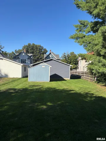 $149,900 | 735 West Douglas Avenue, Jacksonville, IL 62650