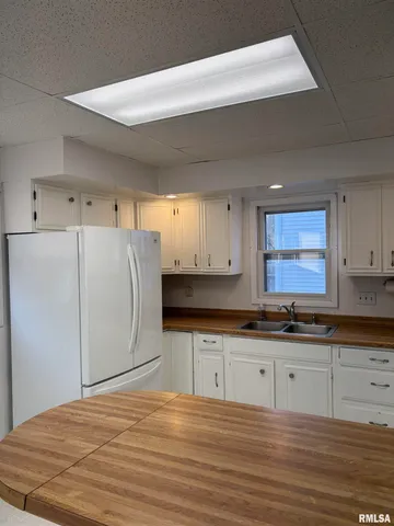 $149,900 | 735 West Douglas Avenue, Jacksonville, IL 62650