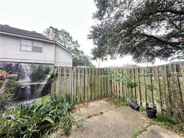 $1,400 | 150 Cypress Grove Court, Unit 101, New Orleans, LA 70131