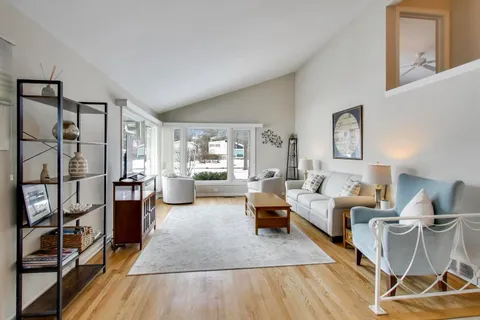 $525,000 | 1334 Ferndale Avenue, Highland Park, IL 60035