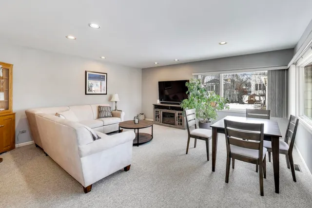 $525,000 | 1334 Ferndale Avenue, Highland Park, IL 60035