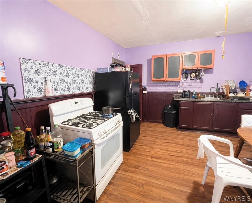 163 16th Street Buffalo, NY 14213 - Photo 10 of 27