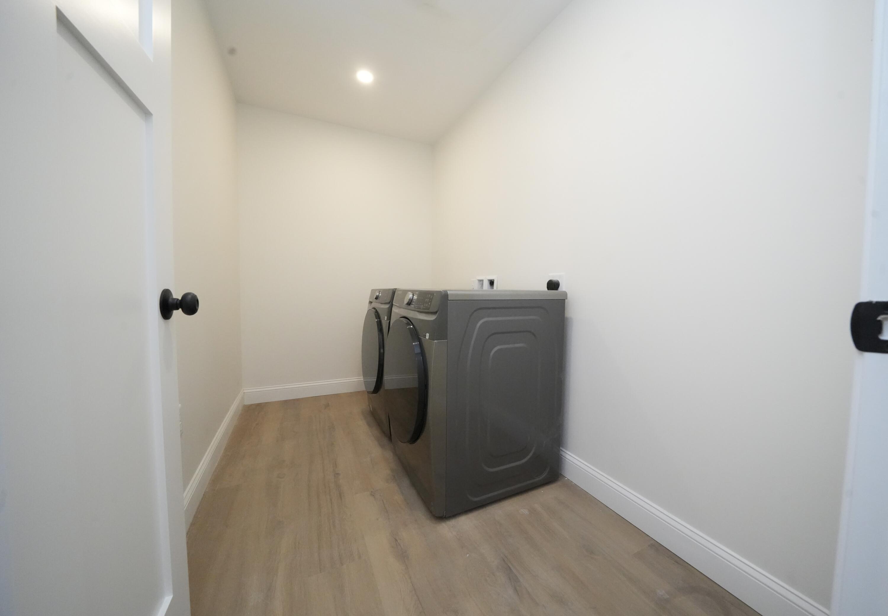 308 Clark Road Hermon, ME 04401 - Photo 23 of 56 Laundry room