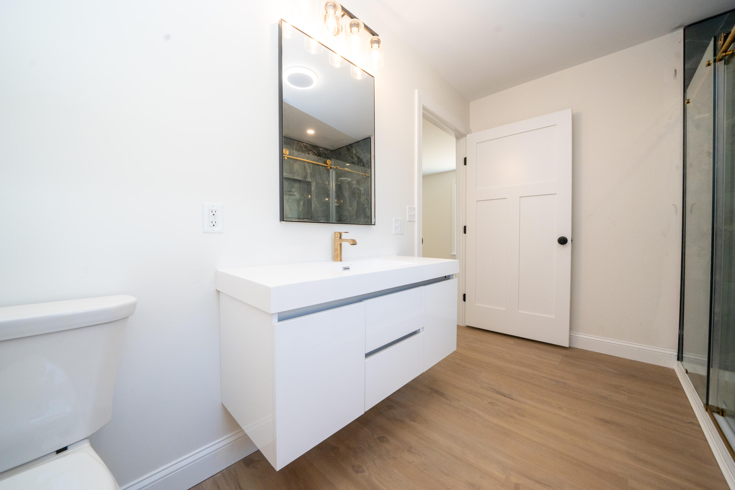308 Clark Road Hermon, ME 04401 - Photo 35 of 56 Master bath