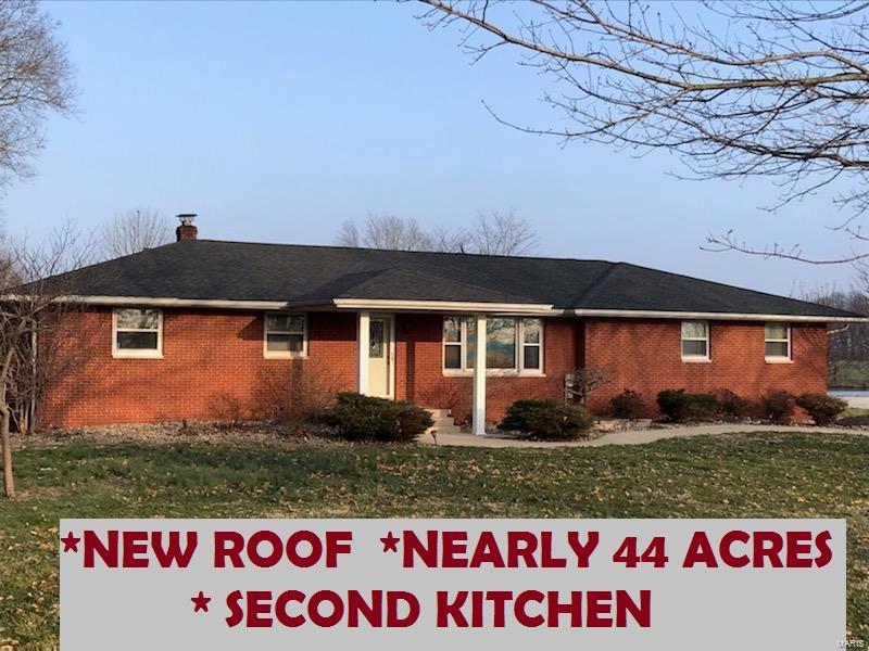 6158 Alhambra Road Alhambra, IL 62001 - Photo 1 of 52