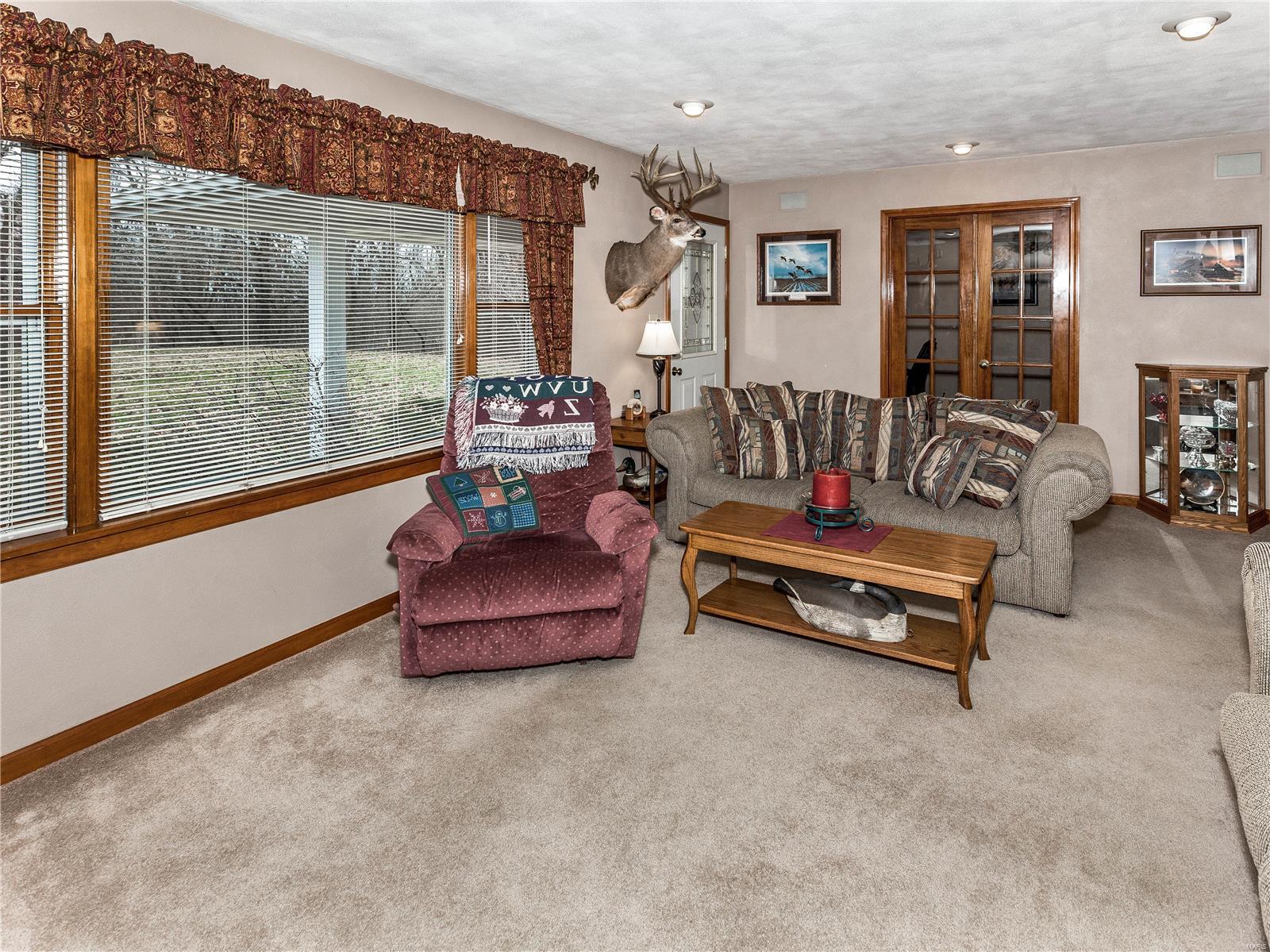 6158 Alhambra Road Alhambra, IL 62001 - Photo 4 of 52