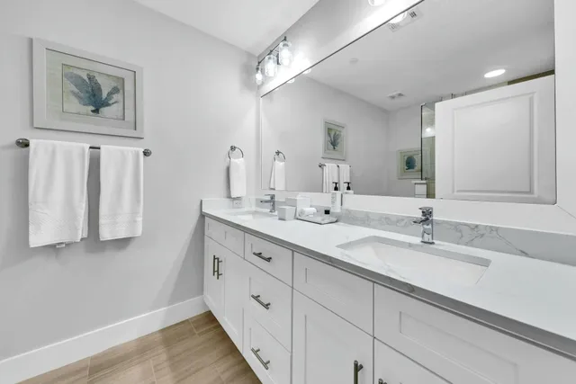 $1,090,000 | 206 Henderson Resort Way, Unit 5103, Destin, FL 32541