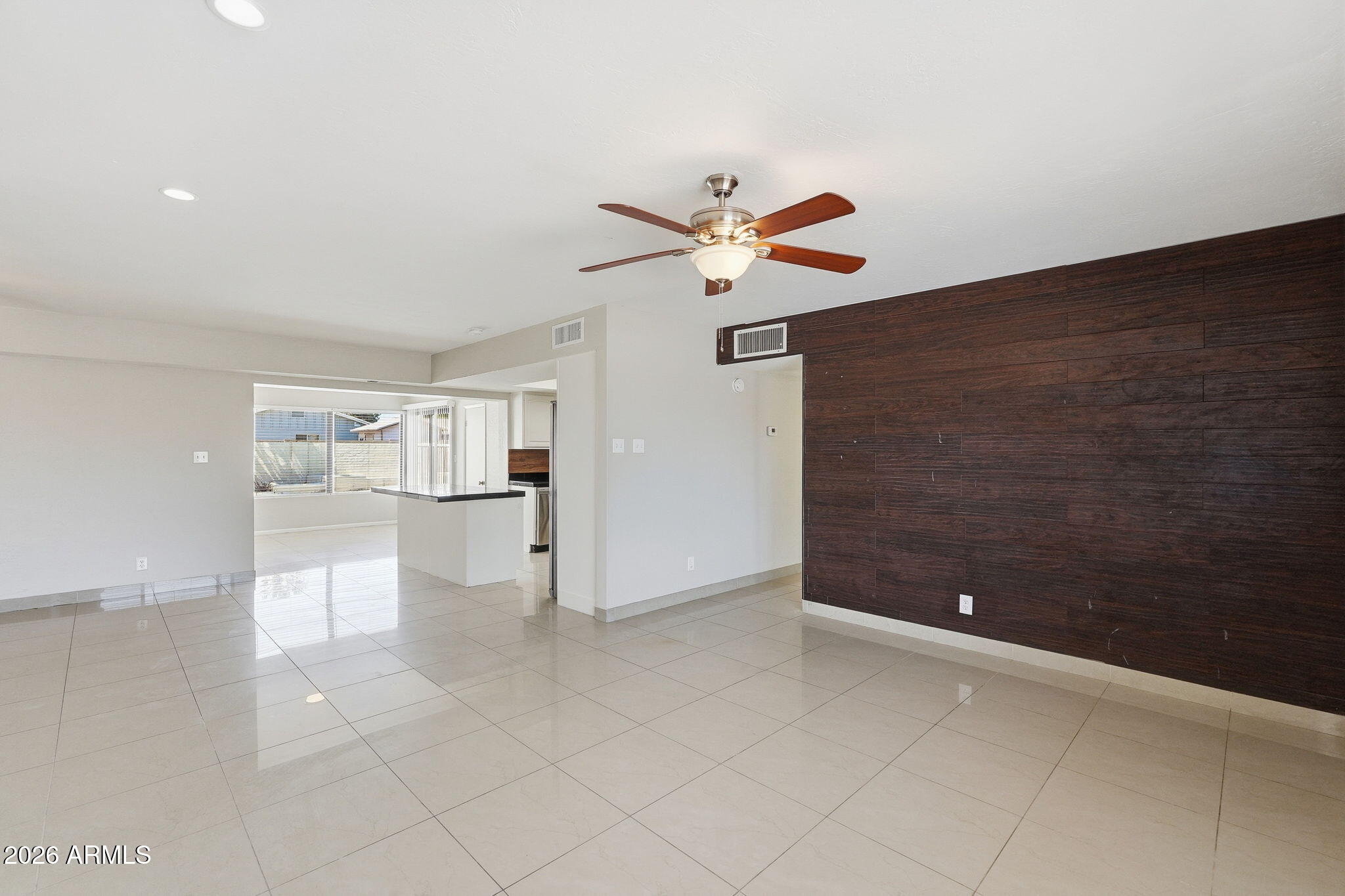 2254 West Wethersfield Road Phoenix, AZ 85029 - Photo 5 of 35 007_ListerPros