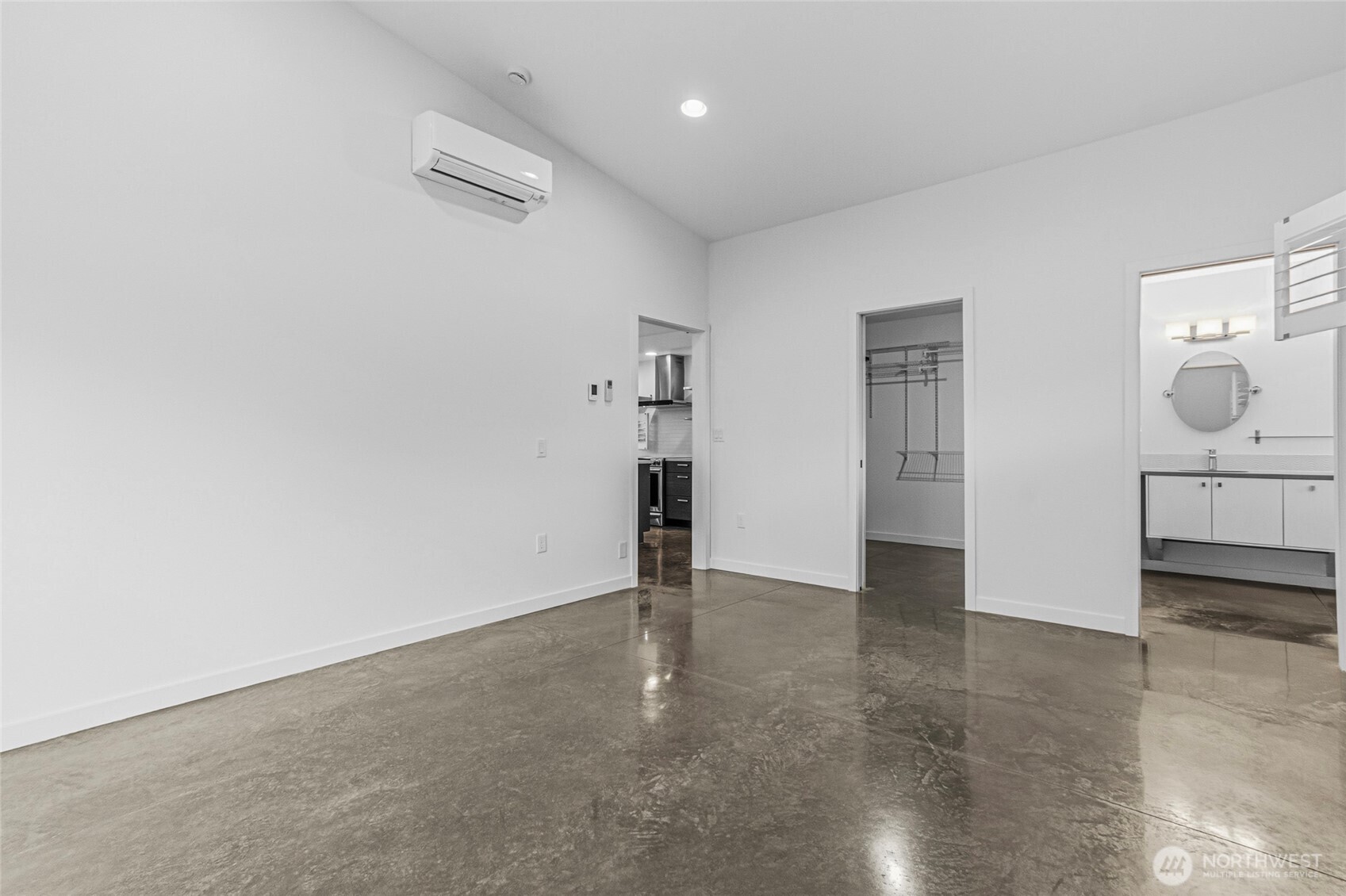 4205 Plum Point Road Grand Coulee, WA 99133 - Photo 24 of 39 wooden floor in an empty room