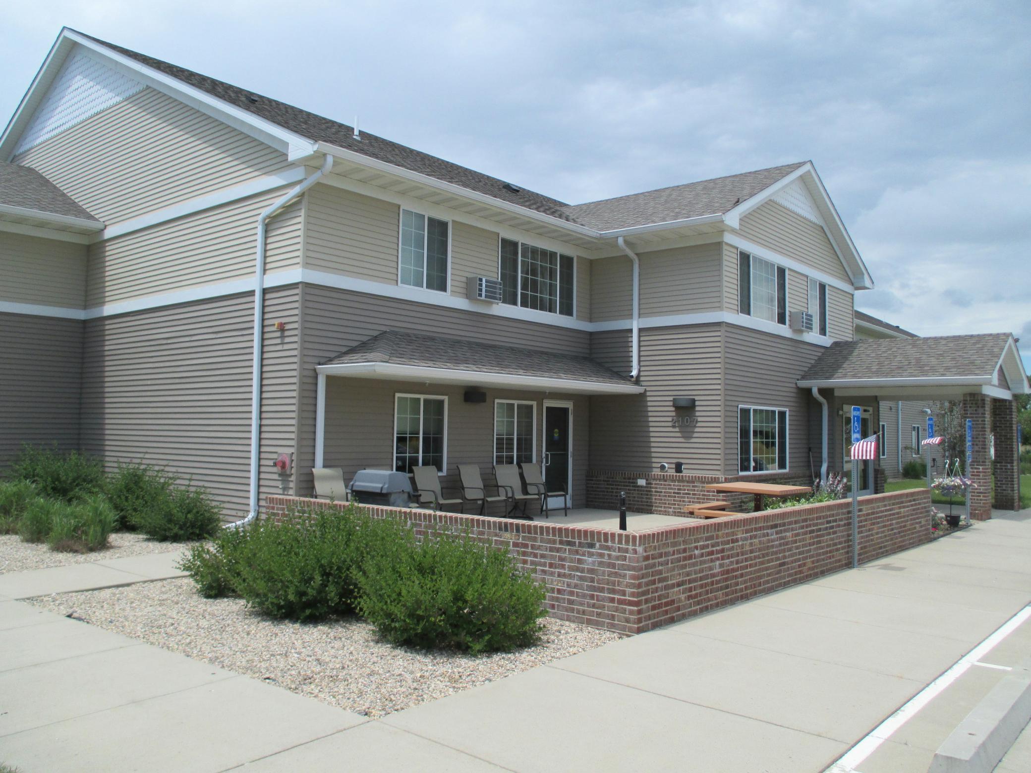 2107 Nobles Street, Unit 103 Worthington, MN 56187 - Photo 1 of 1