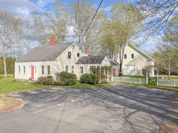 $1,175,000 | 119 Memorial Highway, North Yarmouth, ME 04097