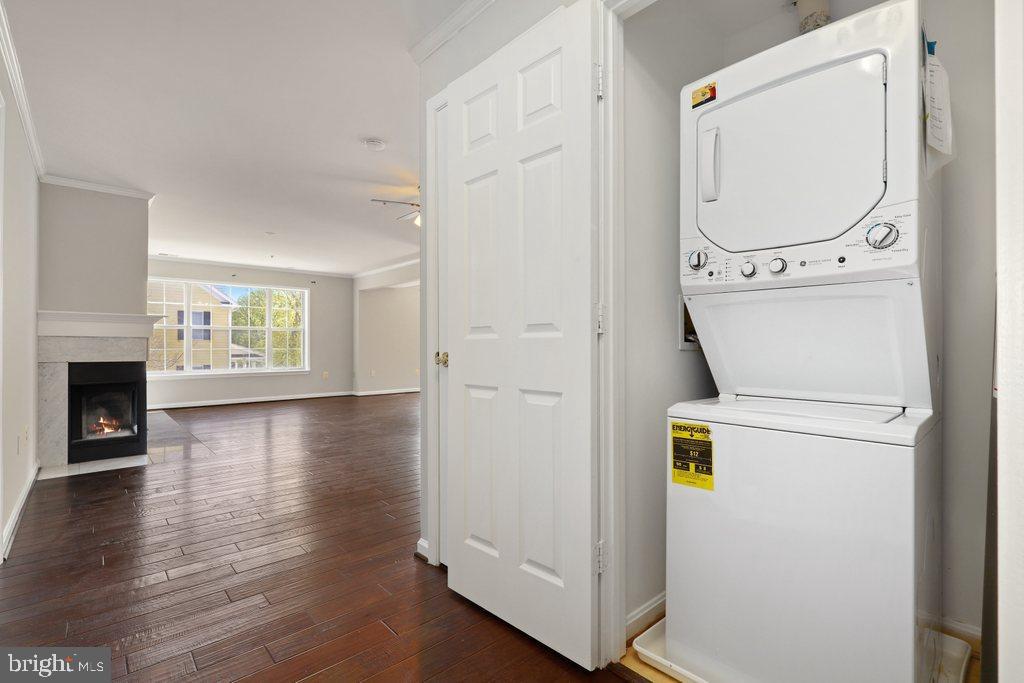415 Ridgepoint Place, Unit 41524 Gaithersburg, MD 20878 - Photo 4 of 28 Gallery Image 4