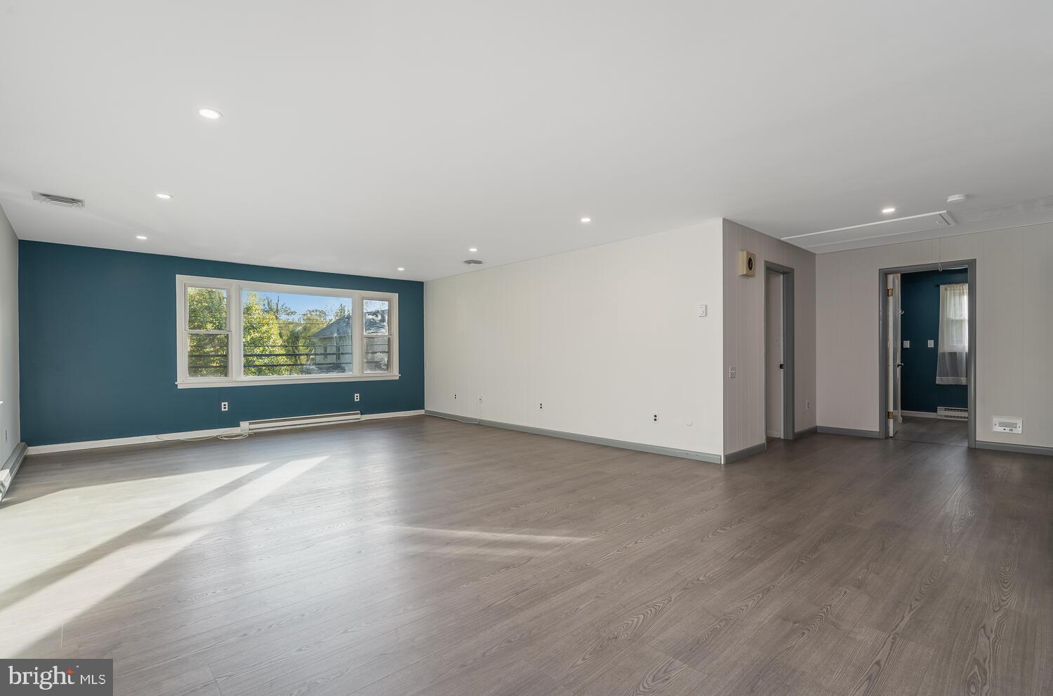 8 Risler Street, Unit B Stockton, NJ 08559 - Photo 8 of 20 Living Room