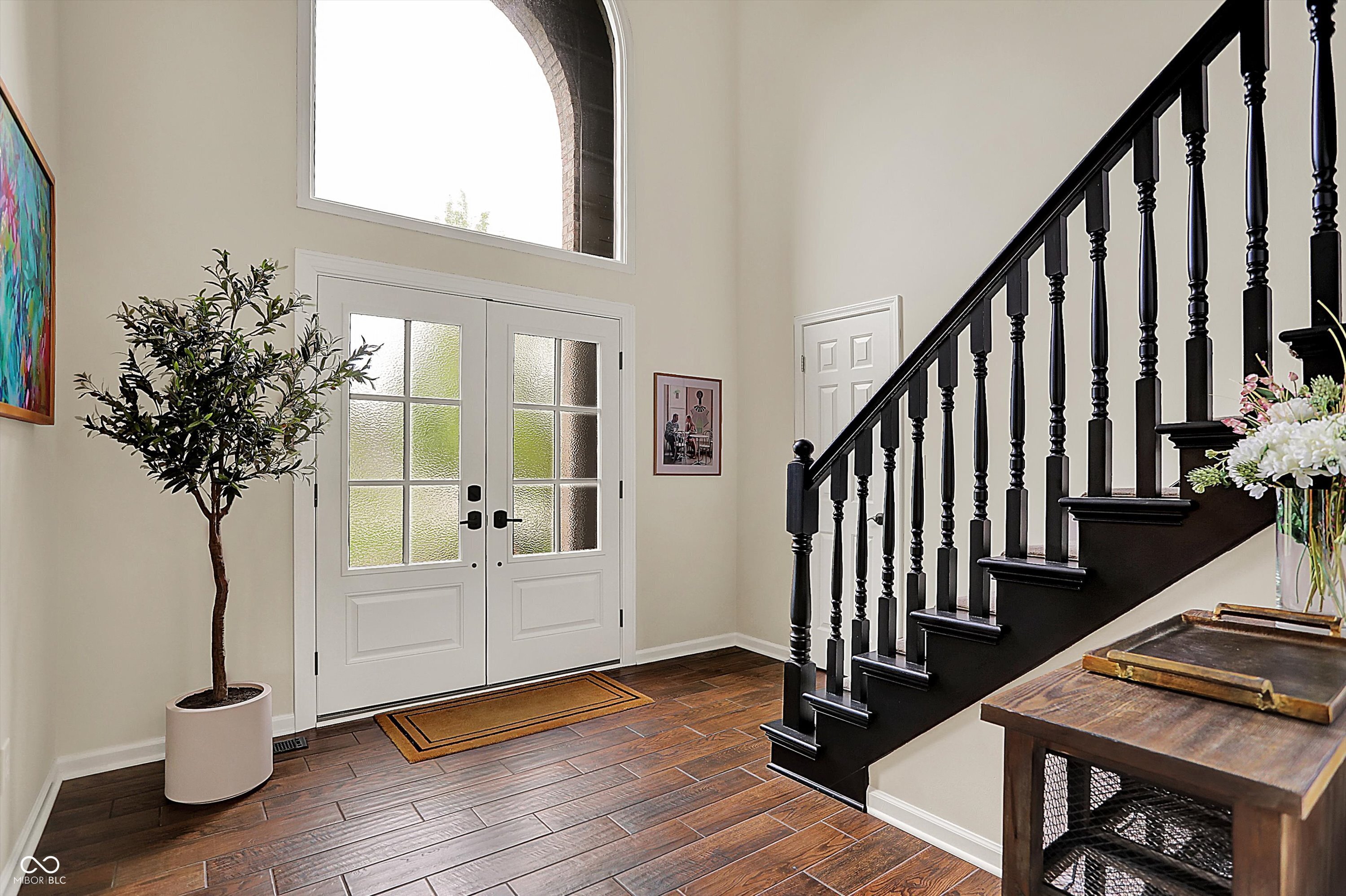 5255 Apache Moon Carmel, IN 46033 - Photo 3 of 48