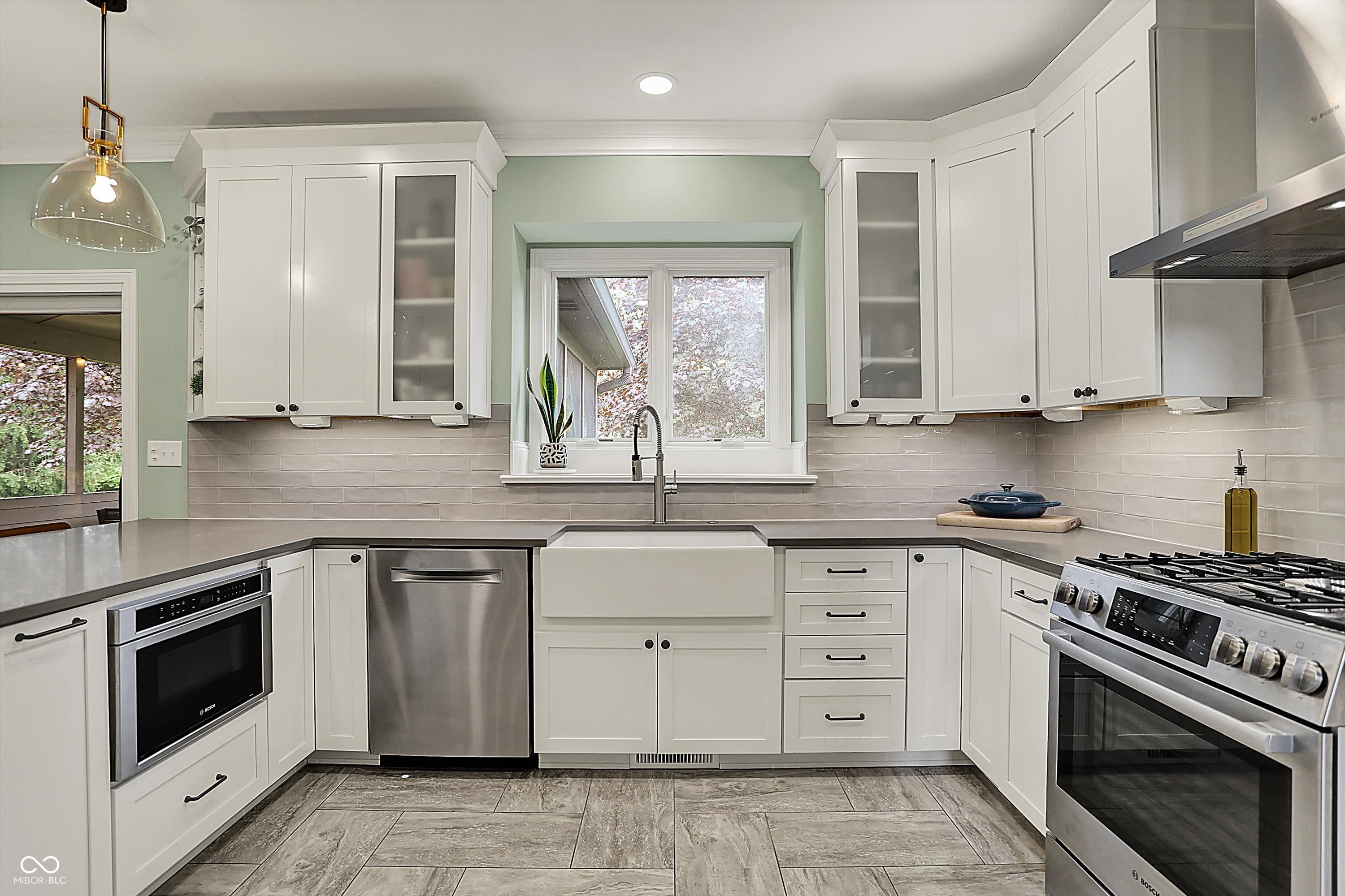 5255 Apache Moon Carmel, IN 46033 - Photo 10 of 48