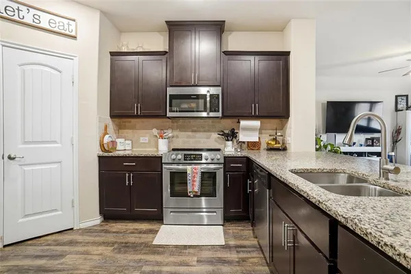 $396,500 | 2805 Dominion Street, Denton, TX 76209