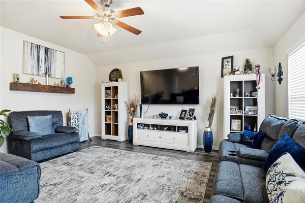 $396,500 | 2805 Dominion Street, Denton, TX 76209