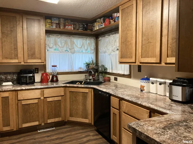 $185,000 | 420 South 27th Street, Herrin, IL 62948