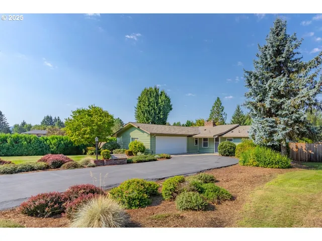 $425,000 | 32008 Moss Street, Lebanon, OR 97355