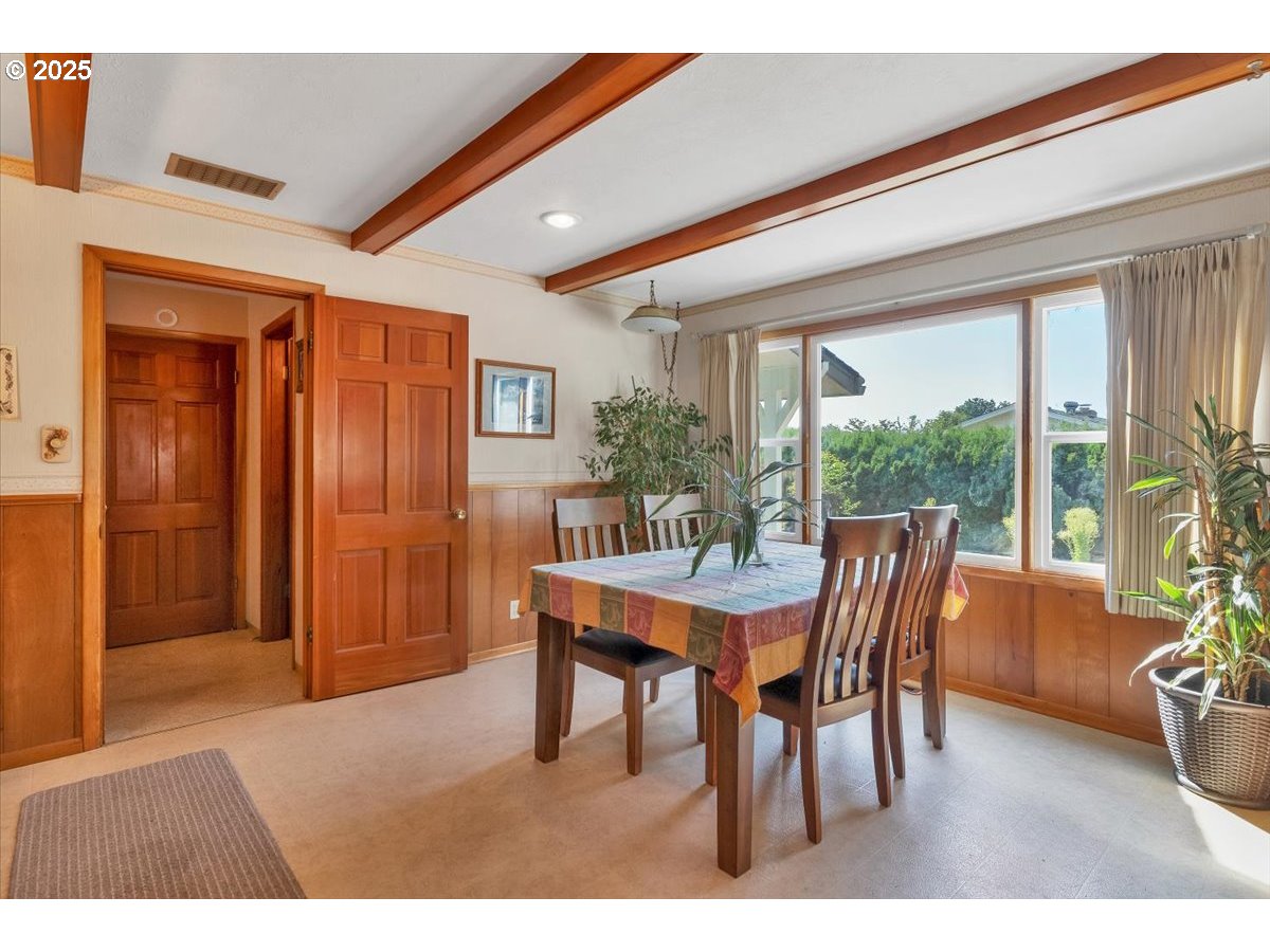 32008 Moss Street Lebanon, OR 97355 - Photo 19 of 39