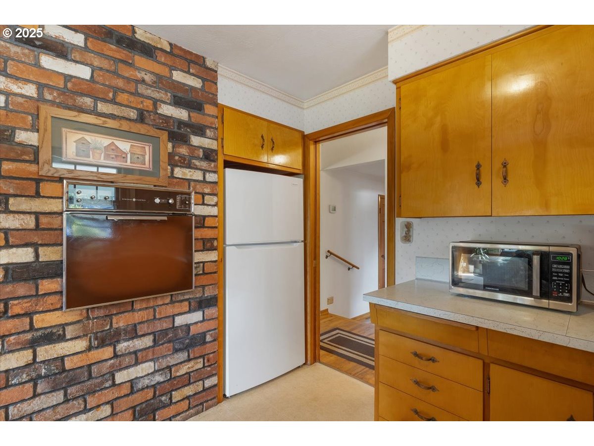 32008 Moss Street Lebanon, OR 97355 - Photo 24 of 39