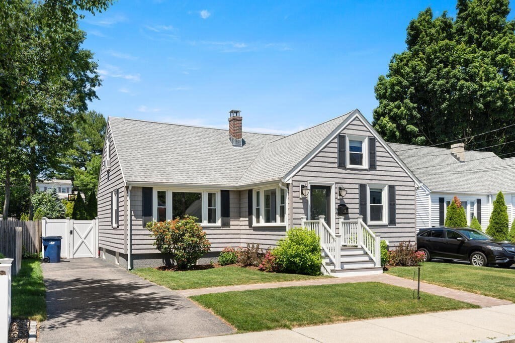 81 Joyce Kilmer Road Boston, MA 02132 - Photo 3 of 34 Gallery Image 3