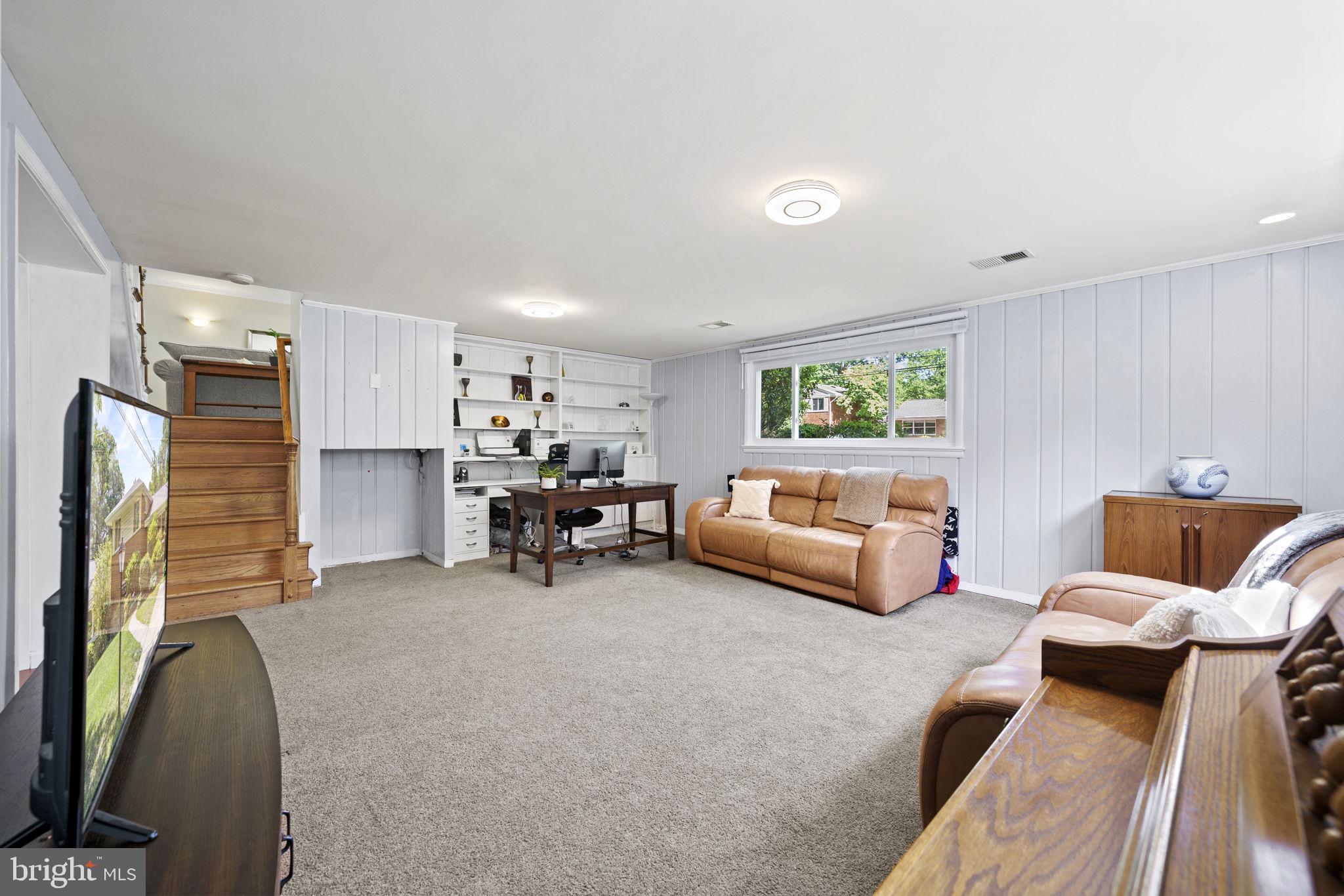 1614 Tilton Drive Silver Spring, MD 20902 - Photo 27 of 46