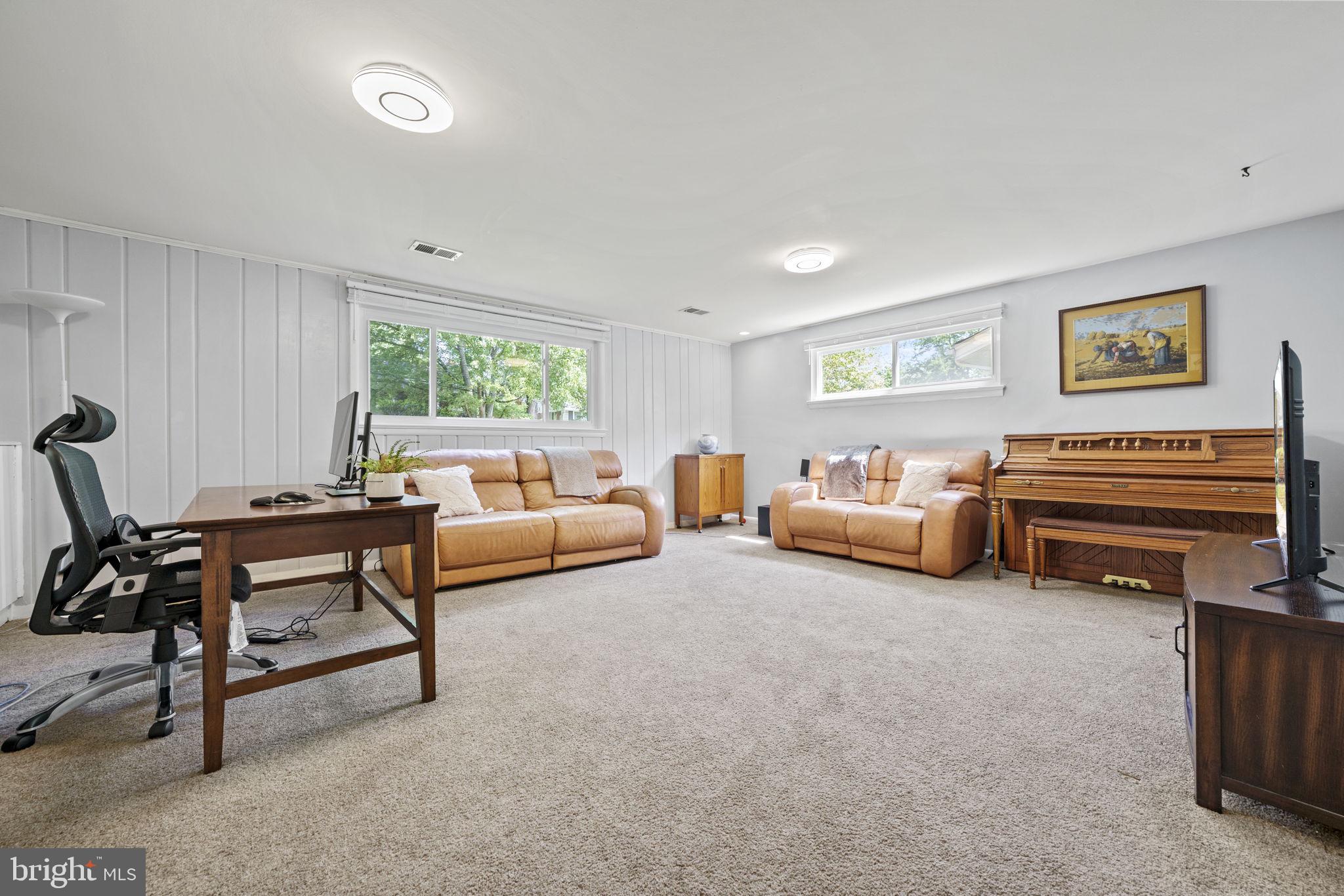 1614 Tilton Drive Silver Spring, MD 20902 - Photo 28 of 46