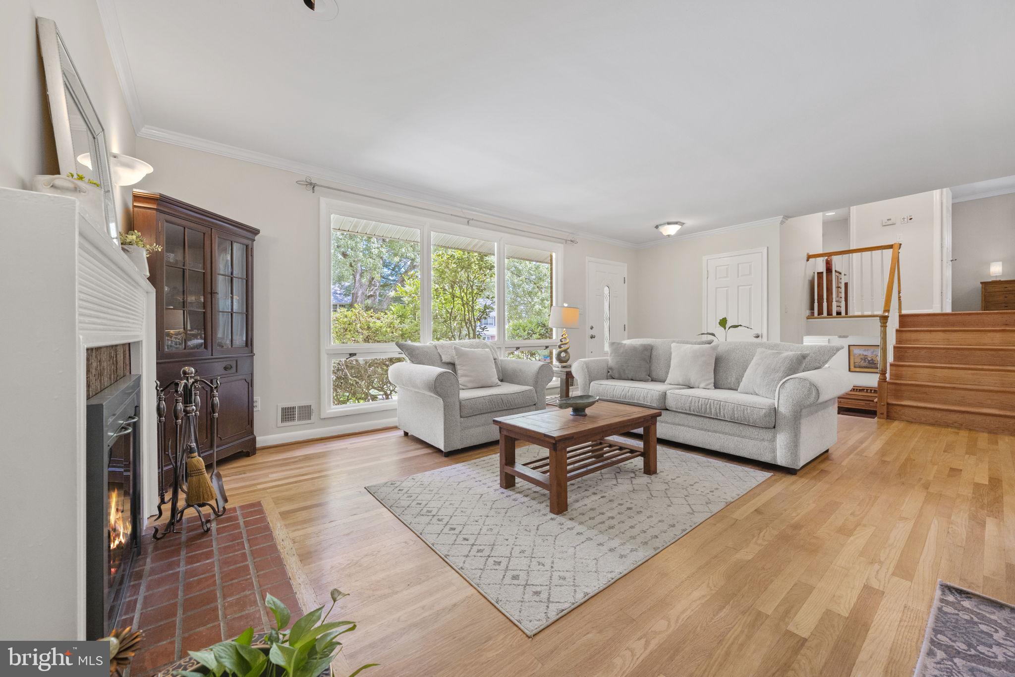 1614 Tilton Drive Silver Spring, MD 20902 - Photo 3 of 46