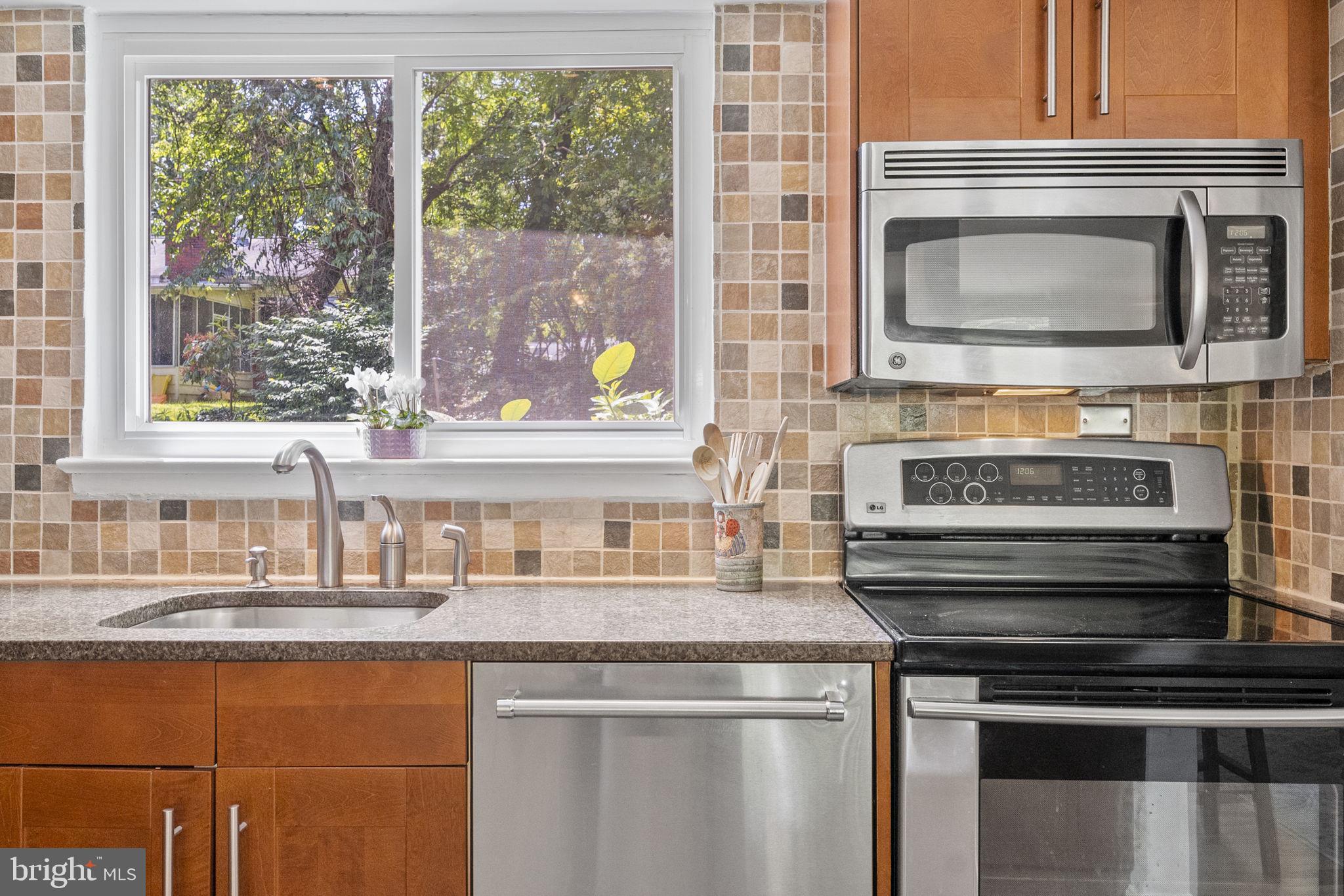 1614 Tilton Drive Silver Spring, MD 20902 - Photo 10 of 46