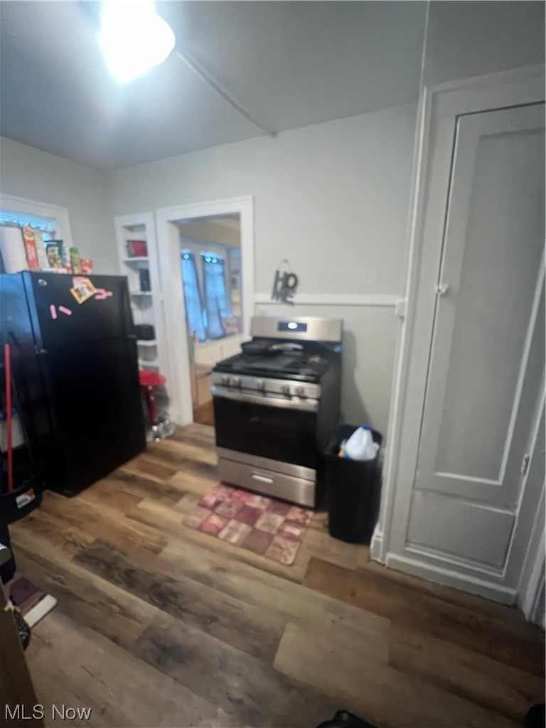924 Helmsdale Road Cleveland Heights, OH 44112 - Photo 8 of 14