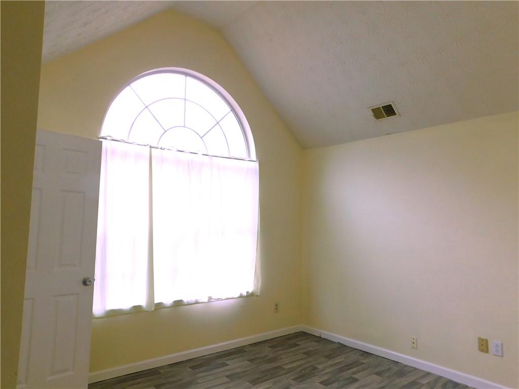 225 Laura Circle Atlanta, GA 30349 - Photo 12 of 26