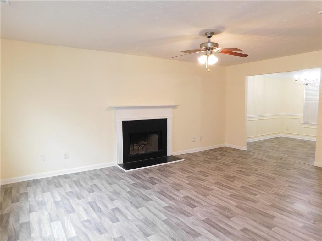 225 Laura Circle Atlanta, GA 30349 - Photo 2 of 26