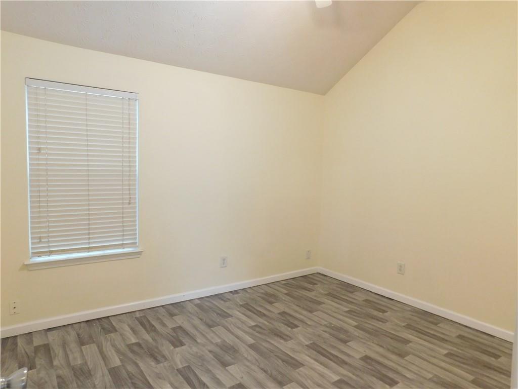 225 Laura Circle Atlanta, GA 30349 - Photo 10 of 26