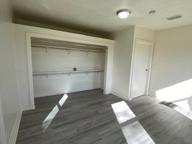 690 Upton Avenue Springfield, MI 49037 - Photo 14 of 39 IMG_1947