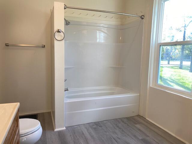 690 Upton Avenue Springfield, MI 49037 - Photo 16 of 39 IMG_1935