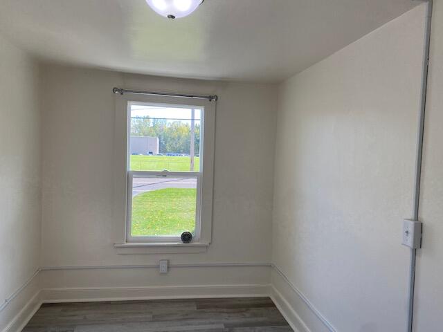 690 Upton Avenue Springfield, MI 49037 - Photo 23 of 39 IMG_1945