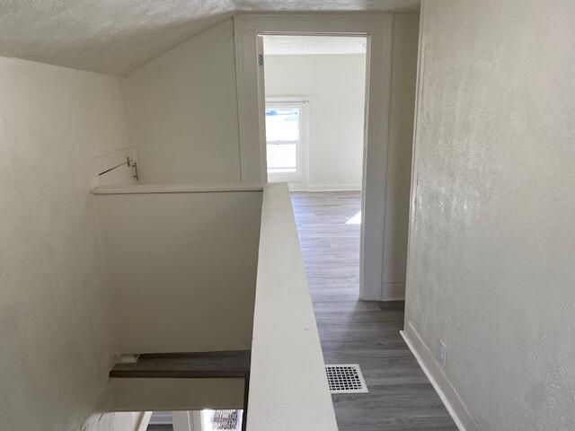 690 Upton Avenue Springfield, MI 49037 - Photo 25 of 39 IMG_1954