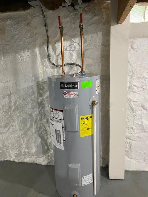 690 Upton Avenue Springfield, MI 49037 - Photo 33 of 39 IMG_1957