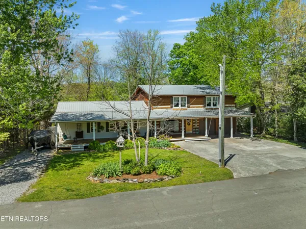 $1,395,000 | 7539 West Old Highway 73, Townsend, TN 37882