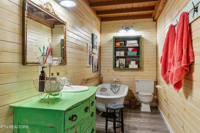 $1,425,000 | 7539 West Old Highway 73, Townsend, TN 37882