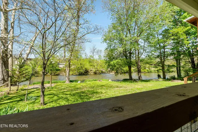 $1,425,000 | 7539 West Old Highway 73, Townsend, TN 37882