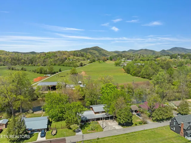 $1,425,000 | 7539 West Old Highway 73, Townsend, TN 37882