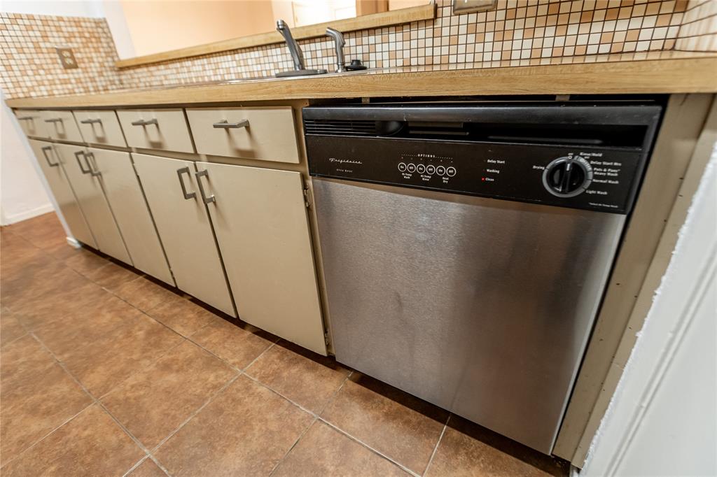 3327 Fallmeadow Street Denton, TX 76207 - Photo 12 of 31 a close view of a fireplace