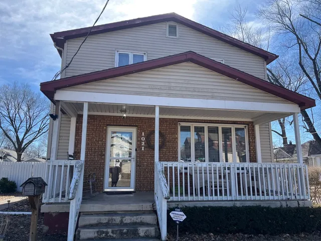$209,900 | 1021 Webster Street, Ottawa, IL 61350