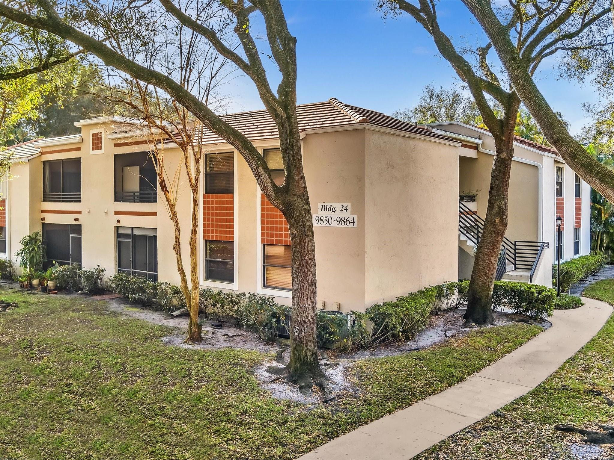 9856 Northwest 3rd Street, Unit 2 Plantation, FL 33324 - Photo 2 of 46 Photo 2