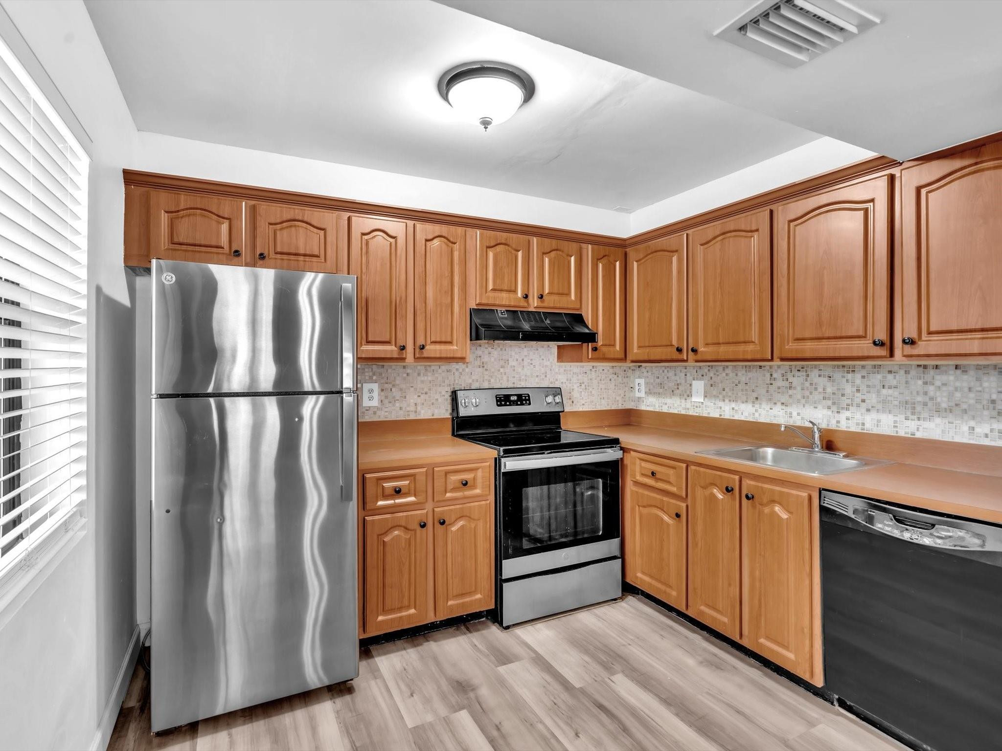 9856 Northwest 3rd Street, Unit 2 Plantation, FL 33324 - Photo 5 of 46 Photo 5
