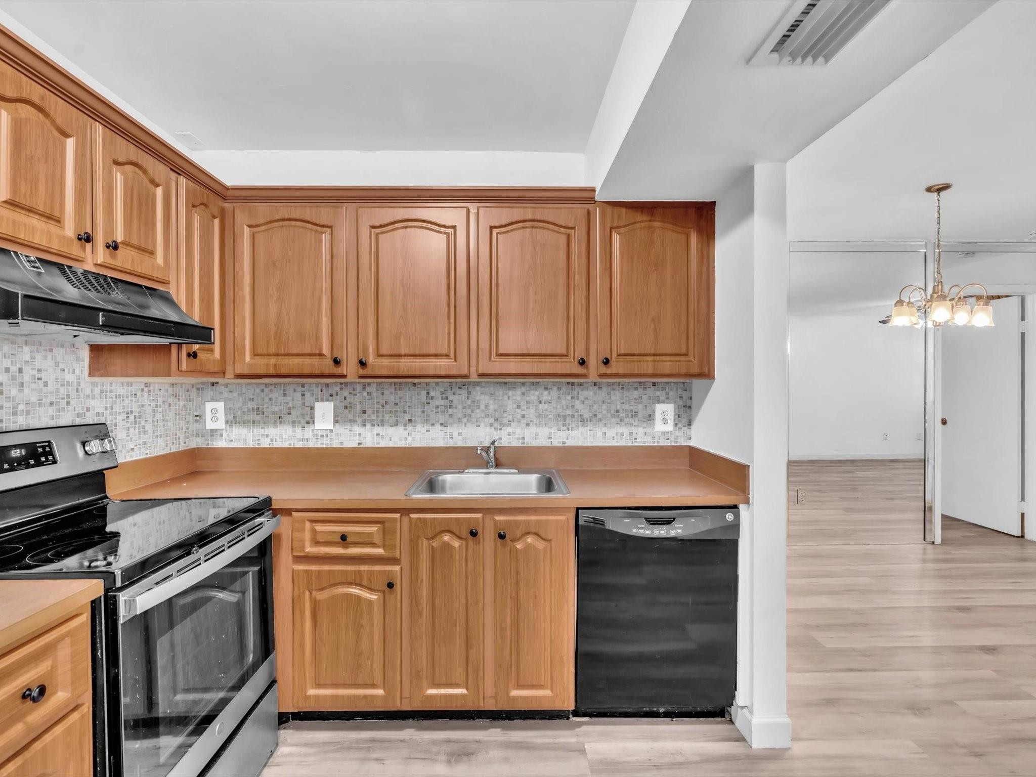 9856 Northwest 3rd Street, Unit 2 Plantation, FL 33324 - Photo 6 of 46 Photo 6