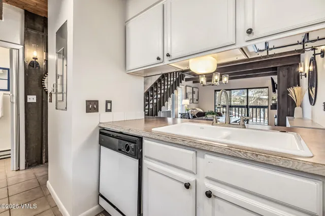 $725,000 | 980 Vail View Drive, Unit D304, Vail, CO 81657